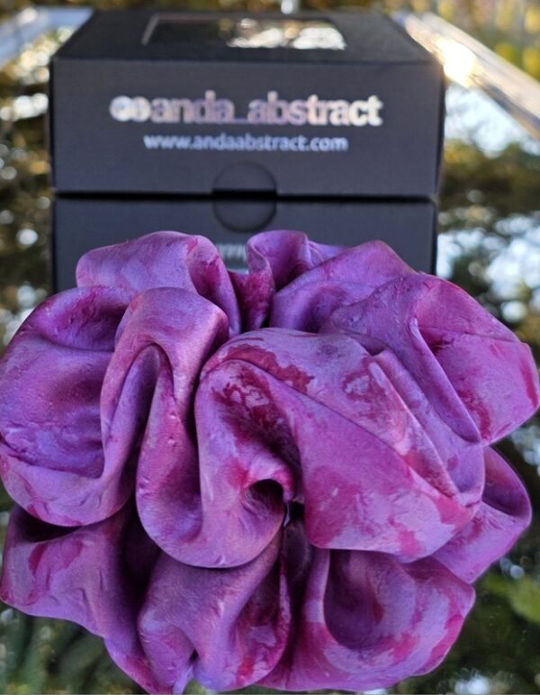 ROSES – Large Silk Hair Scrunchie 5 cm
