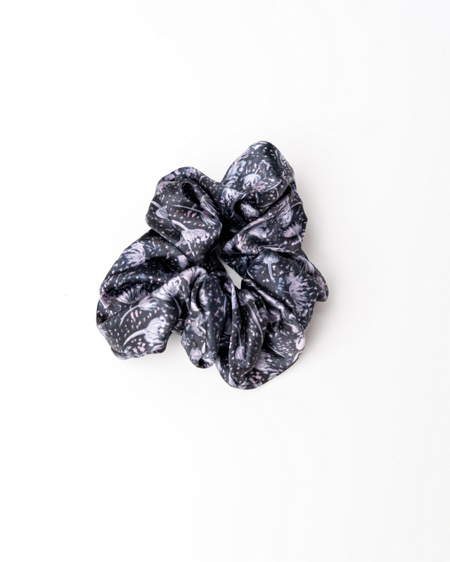 Anda Abstract Rose Bay - Silk Hair Scrunchie Large