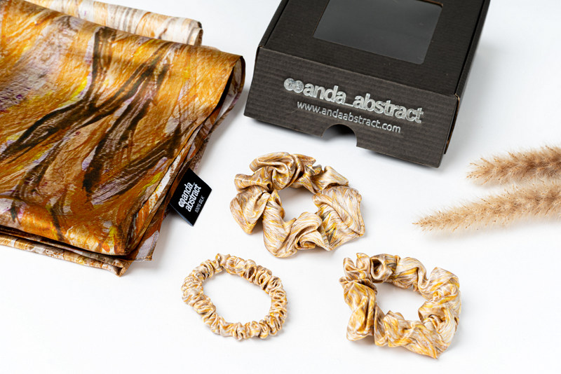 Golden Sand - Silk Hair Scrunchie Medium 3.5 cm - Image 2