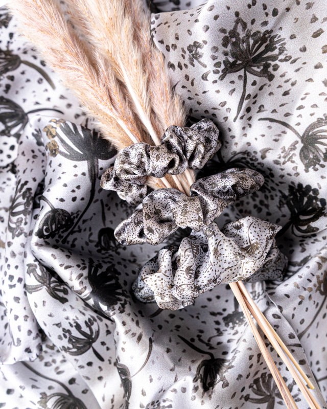 Summer Morning - Silk Hair Scrunchie Small 2,5 cm - Image 2