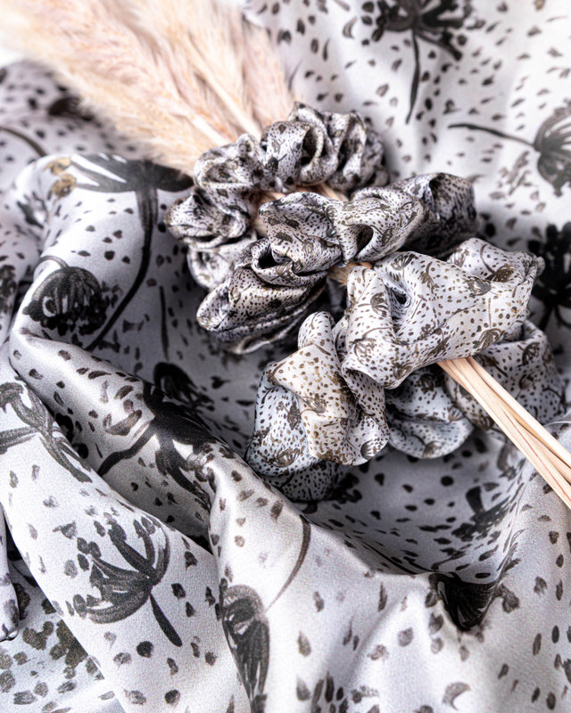 Summer Morning - Silk Hair Scrunchie Medium 3,5 cm - Image 2