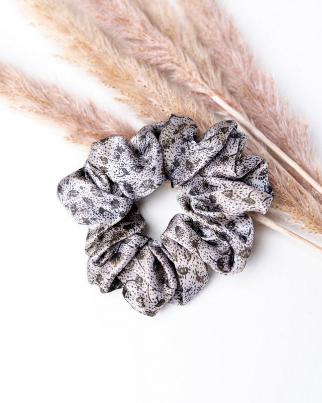 Anda Abstract Silk Hair Scrunchie - "Summer Morning" Medium