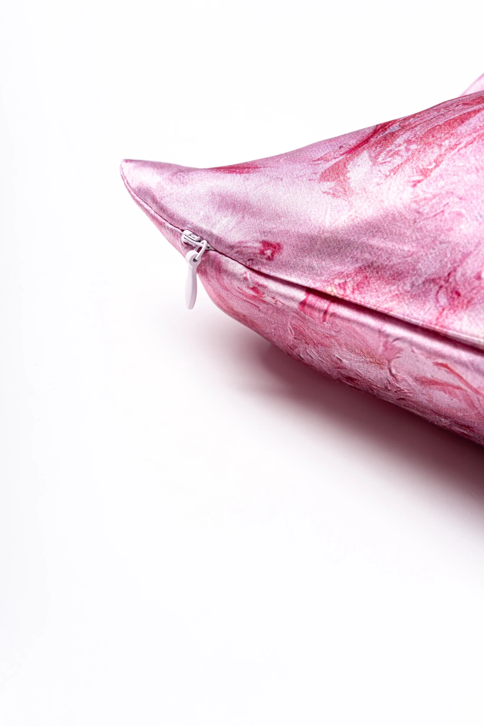 Roses - Silk Pilowcase 50x70 cm - Image 3